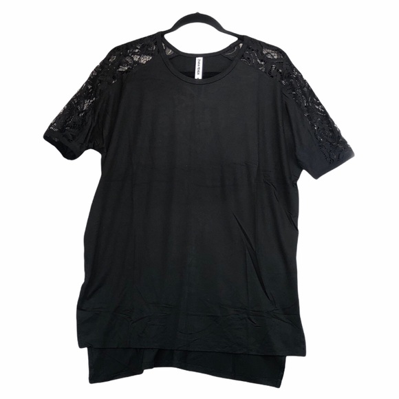 ✨Black Lace Sleeve High Low Top NWT - Picture 2 of 2